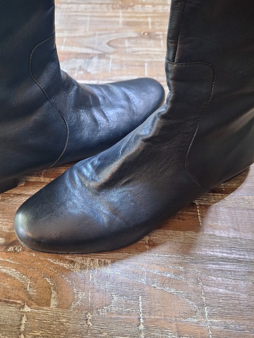Kate Spade Size 10 Knee High Boots Women's Black Leather Flat Heel Gold Zipper
